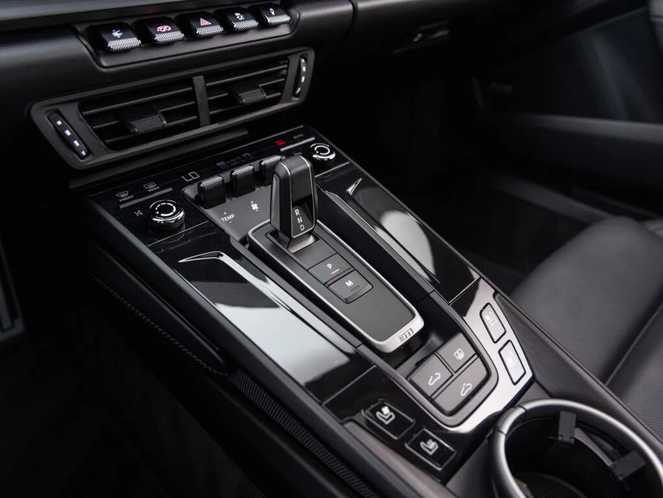 2025 Porsche 992 Carrera GTS - Image 18 of 31