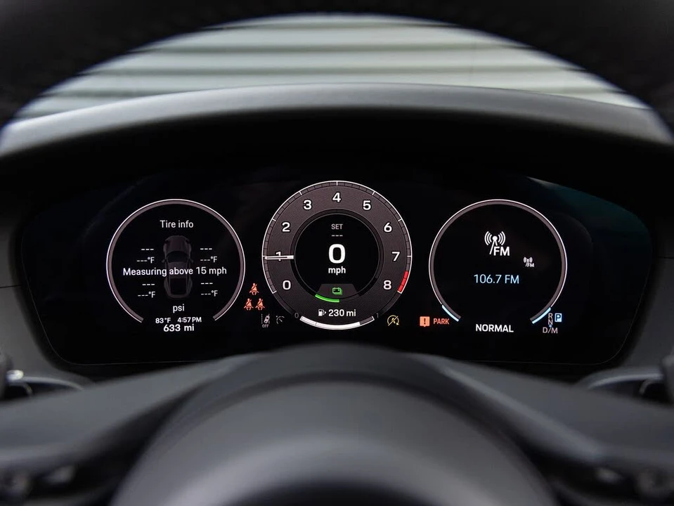 2025 Porsche 992 Carrera GTS - Image 13 of 31