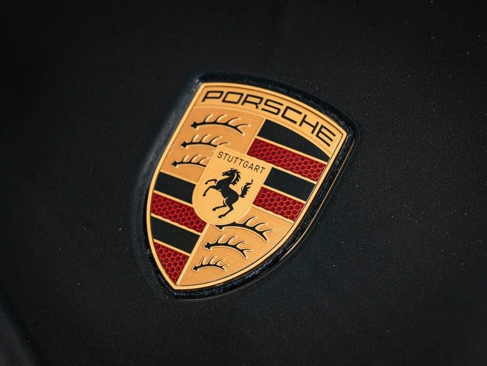 2025 Porsche 992 Carrera GTS - Image 27 of 31