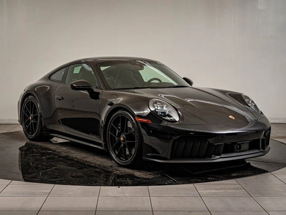 2025 Porsche 992 Carrera GTS - Image 9 of 31