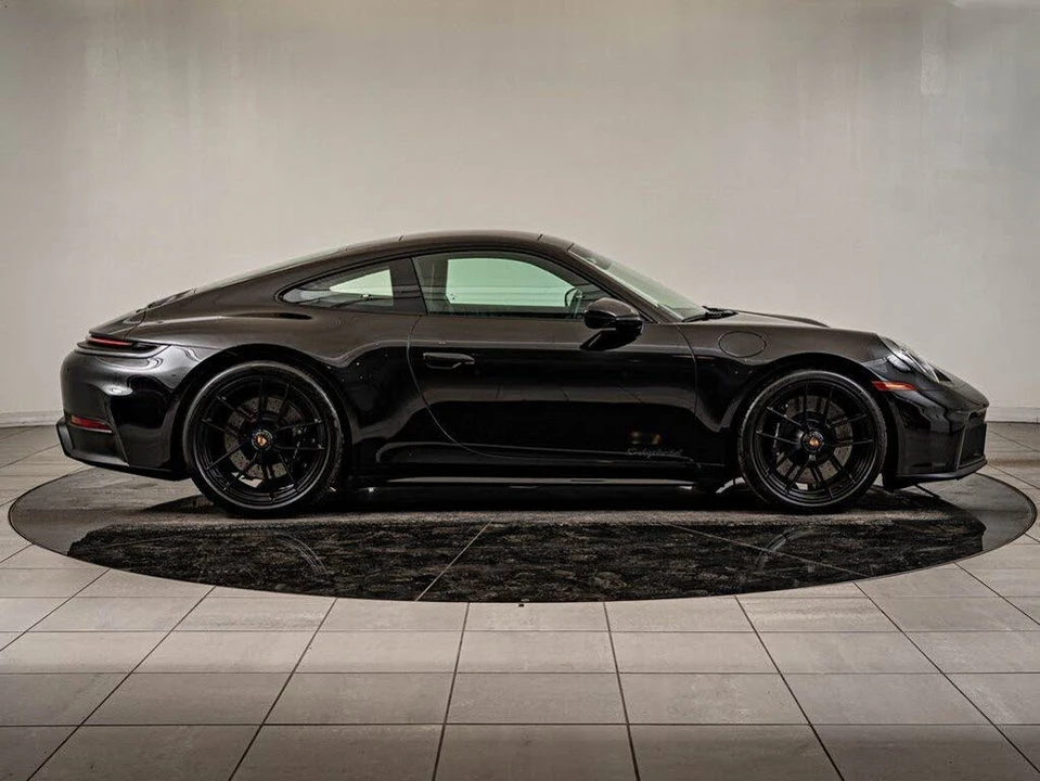 2025 Porsche 992 Carrera GTS - Image 8 of 31