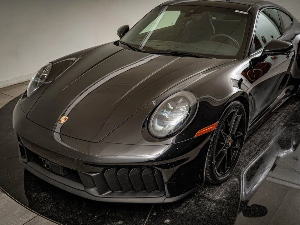 2025 Porsche 992 Carrera GTS - Image 15 of 31