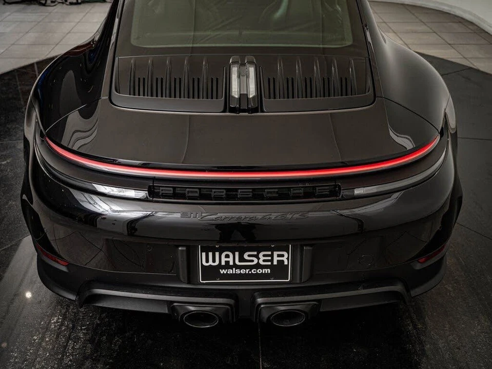 2025 Porsche 992 Carrera GTS - Image 22 of 31