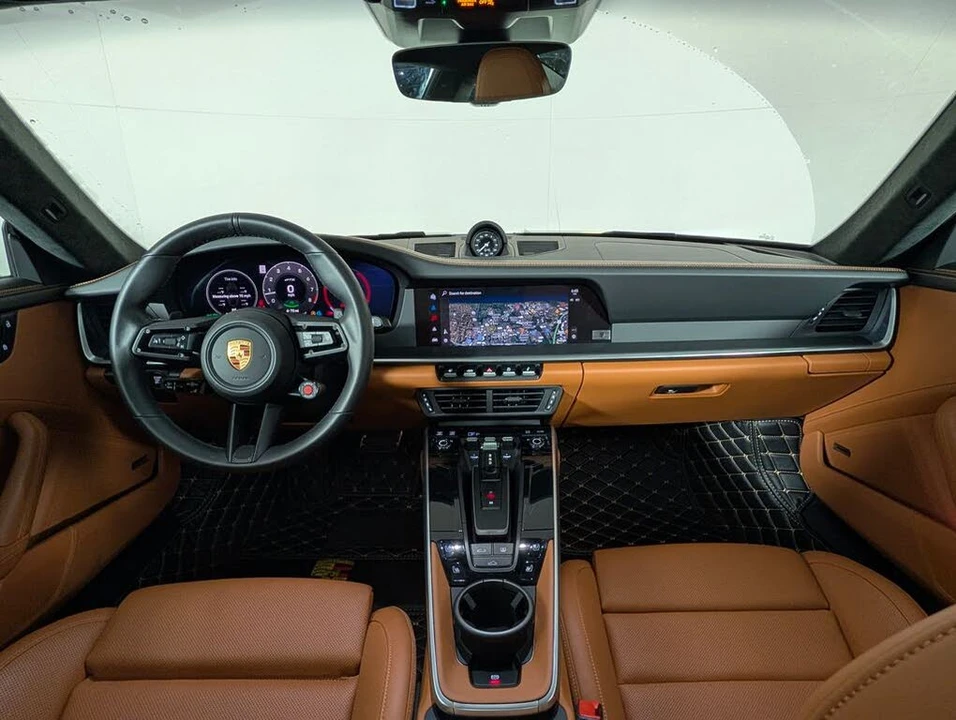 2025 Porsche 911 - Image 19 of 31