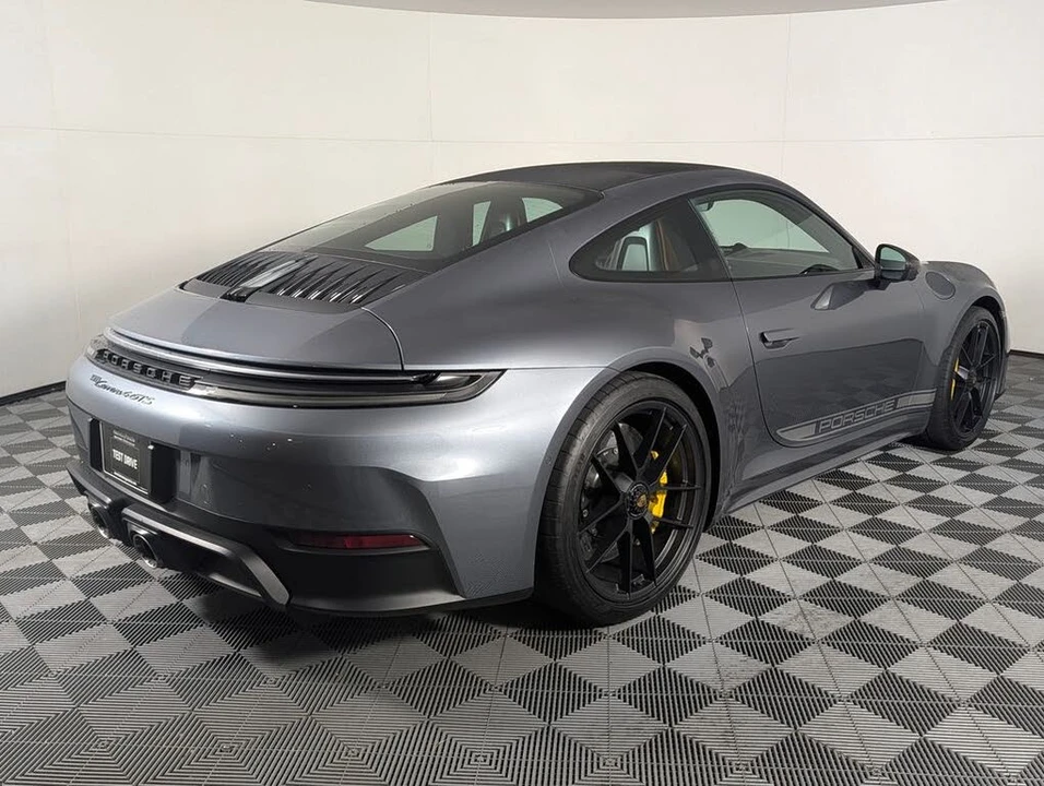 2025 Porsche 911 - Image 7 of 31