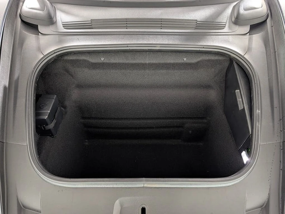 2025 Porsche 911 - Image 17 of 31