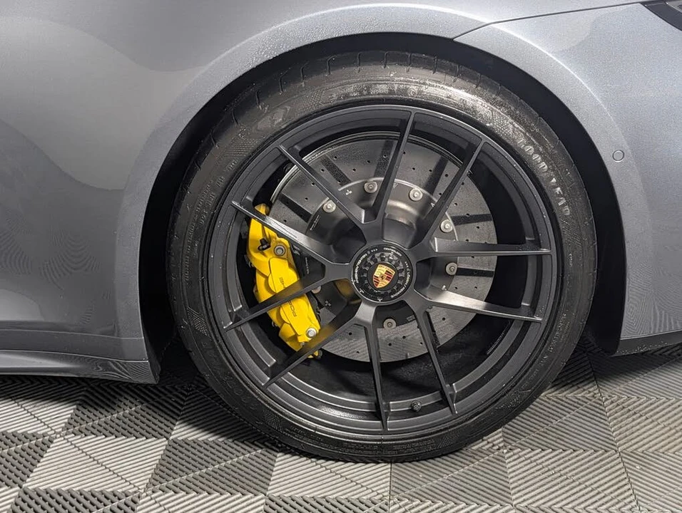 2025 Porsche 911 - Image 12 of 31