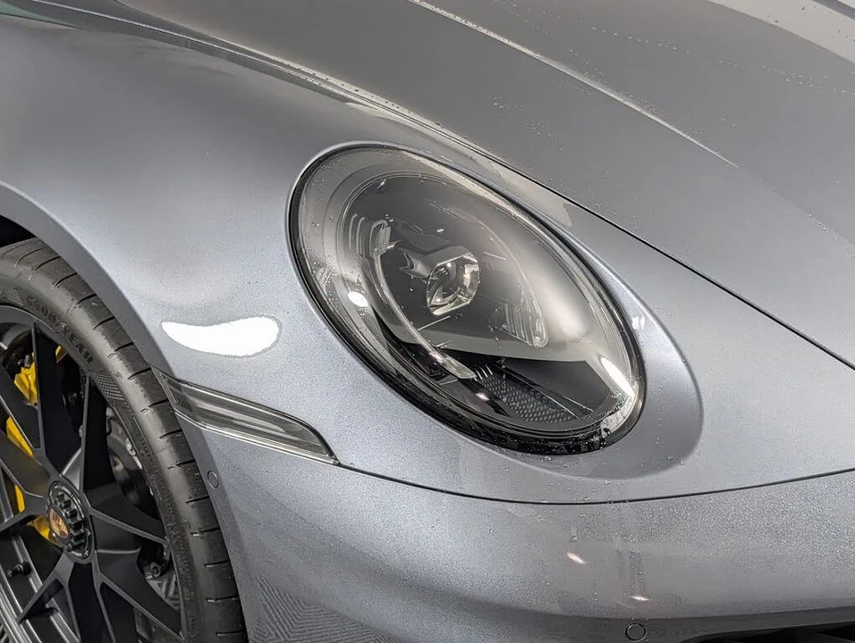2025 Porsche 911 - Image 15 of 31