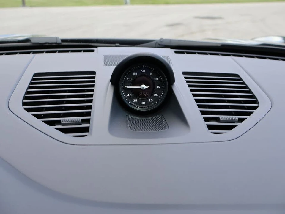 2025 Porsche 992 Carrera GTS - Image 21 of 31