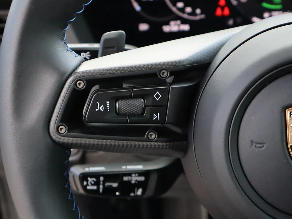 2025 Porsche 992 Carrera GTS - Image 28 of 31