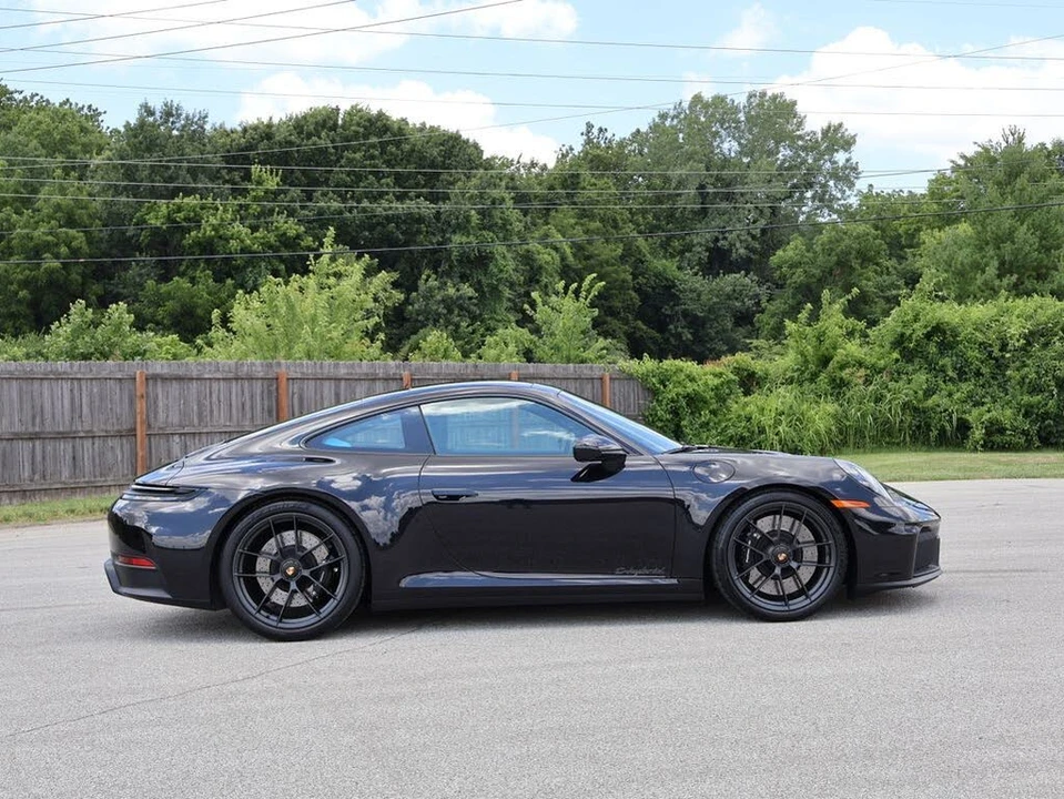 2025 Porsche 992 Carrera GTS - Image 9 of 31