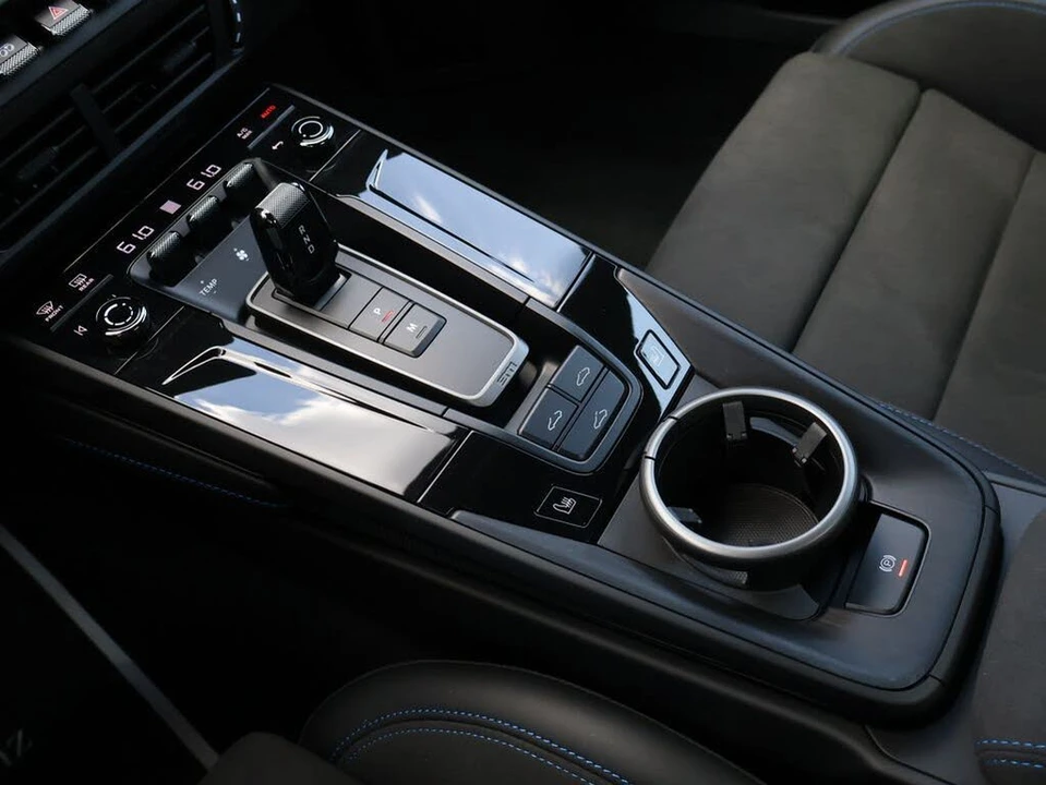 2025 Porsche 992 Carrera GTS - Image 24 of 31