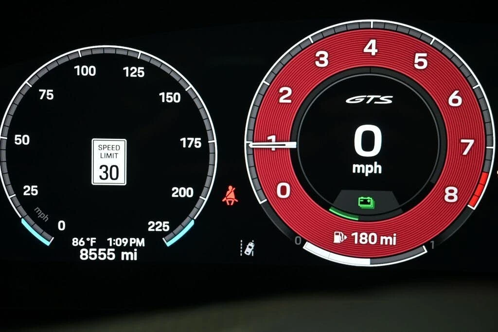 2025 Porsche 992 Carrera GTS - Image 24 of 31