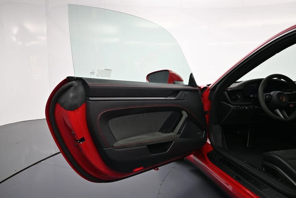 2025 Porsche 992 Carrera GTS - Image 14 of 31