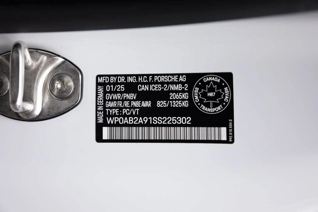 2025 Porsche 992 Carrera GTS - Image 19 of 31