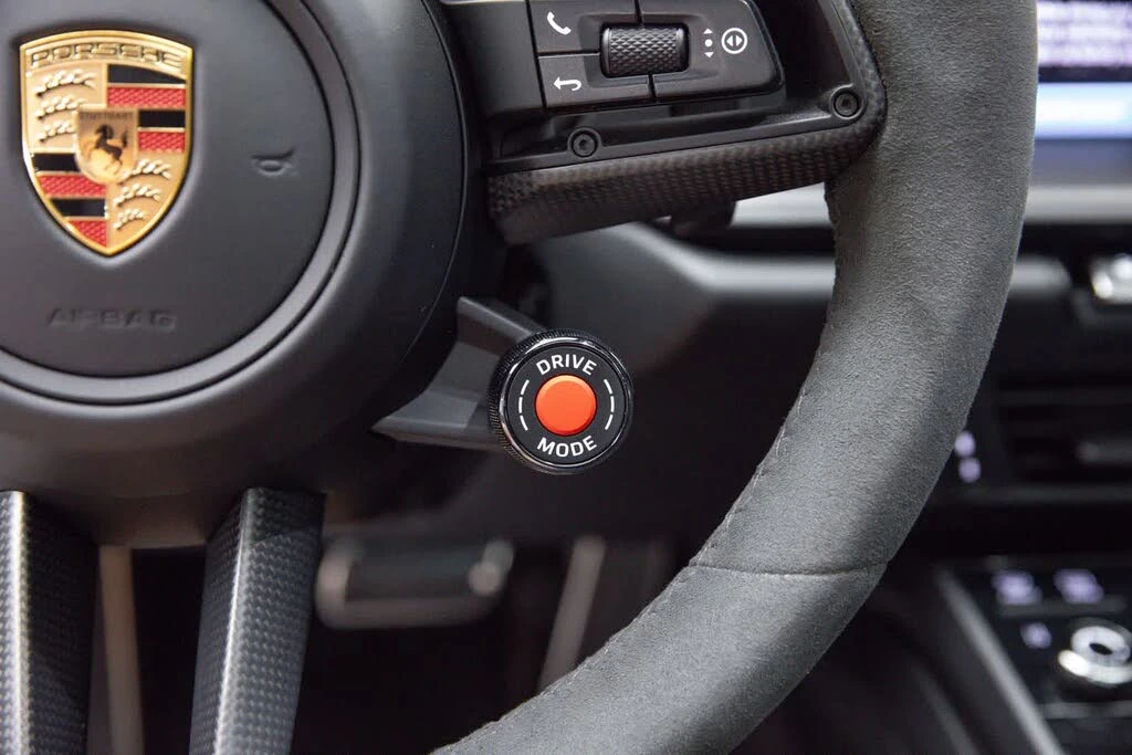 2025 Porsche 992 Carrera GTS - Image 30 of 31
