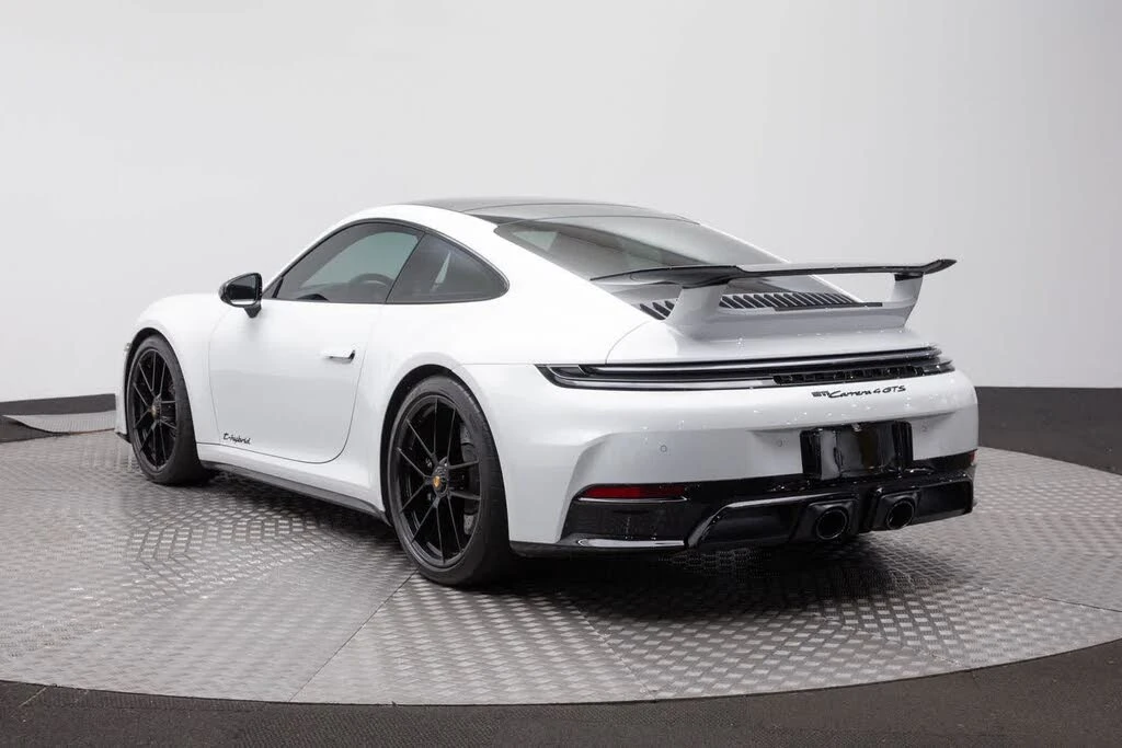 2025 Porsche 992 Carrera GTS - Image 4 of 31