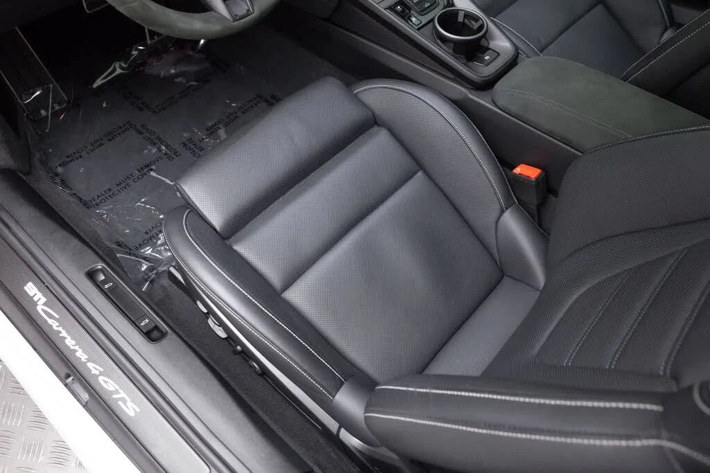 2025 Porsche 992 Carrera GTS - Image 27 of 31