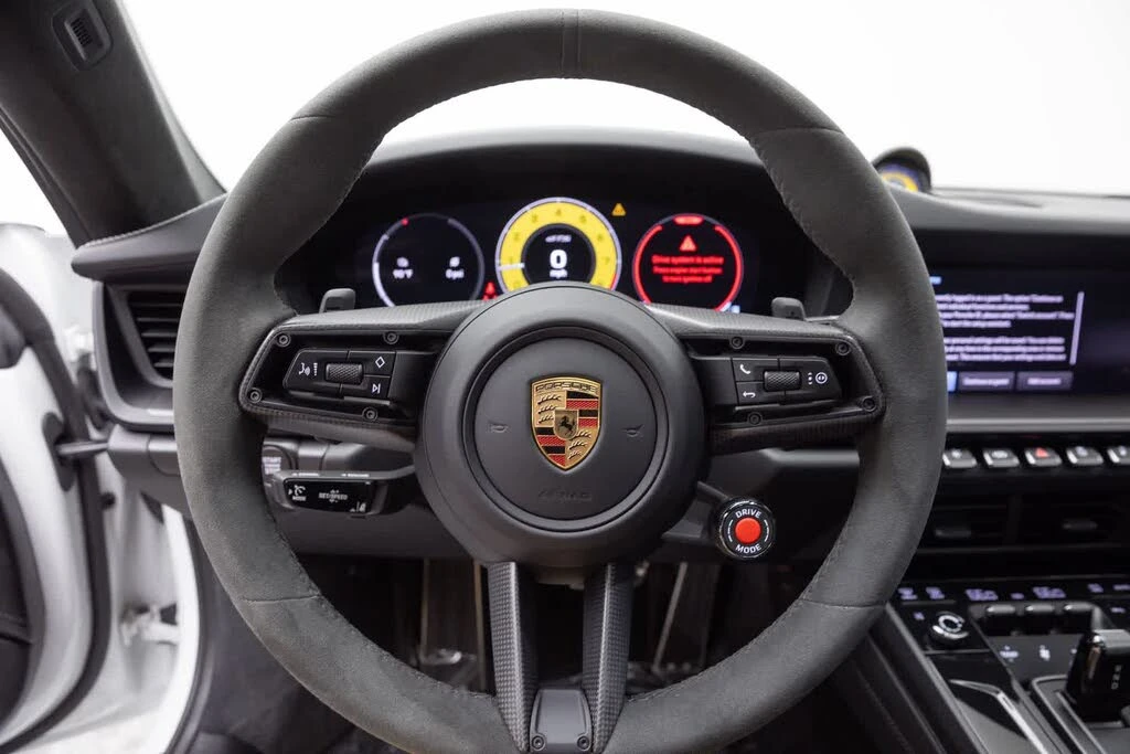 2025 Porsche 992 Carrera GTS - Image 13 of 31