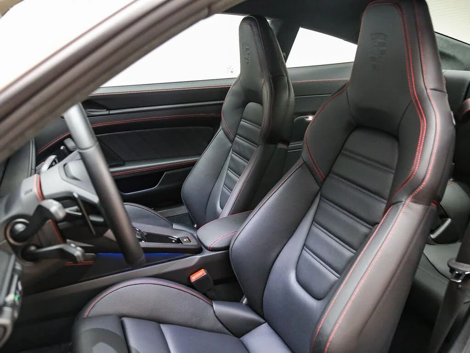 2025 Porsche 992 Carrera GTS - Image 4 of 31