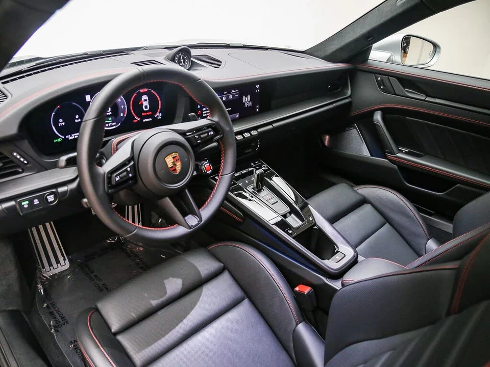 2025 Porsche 992 Carrera GTS - Image 3 of 31
