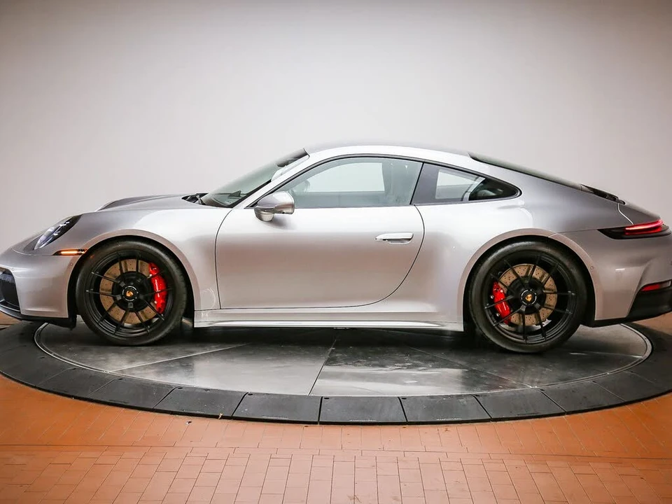 2025 Porsche 992 Carrera GTS - Image 2 of 31