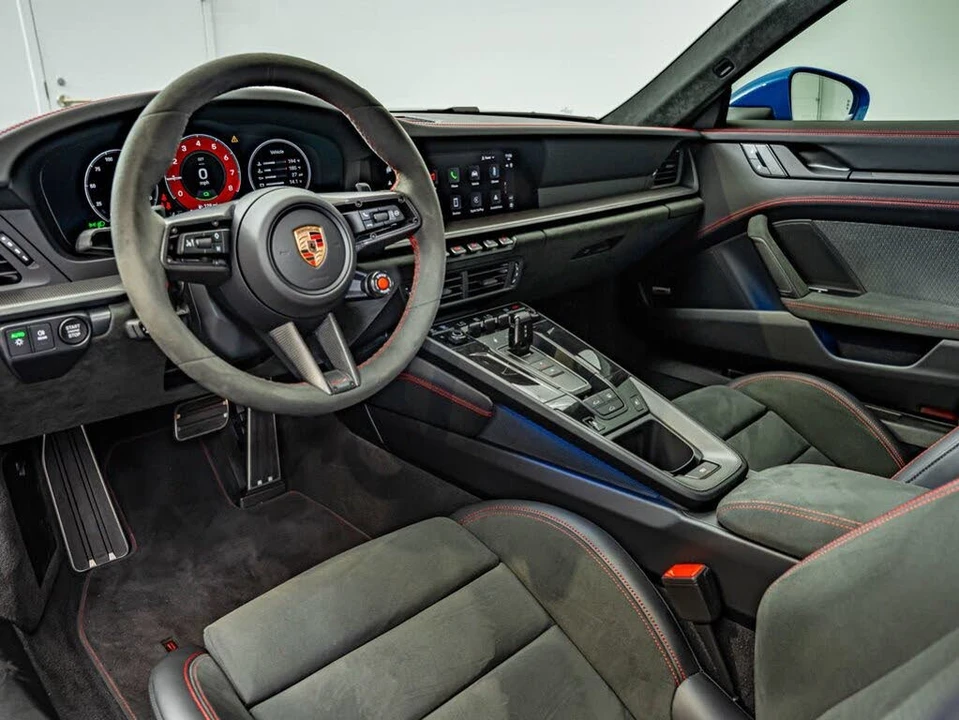 2025 Porsche 911 - Image 4 of 31