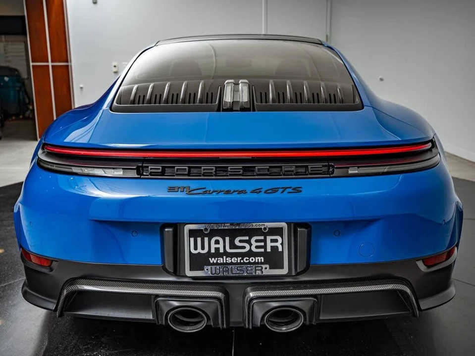 2025 Porsche 911 - Image 22 of 31