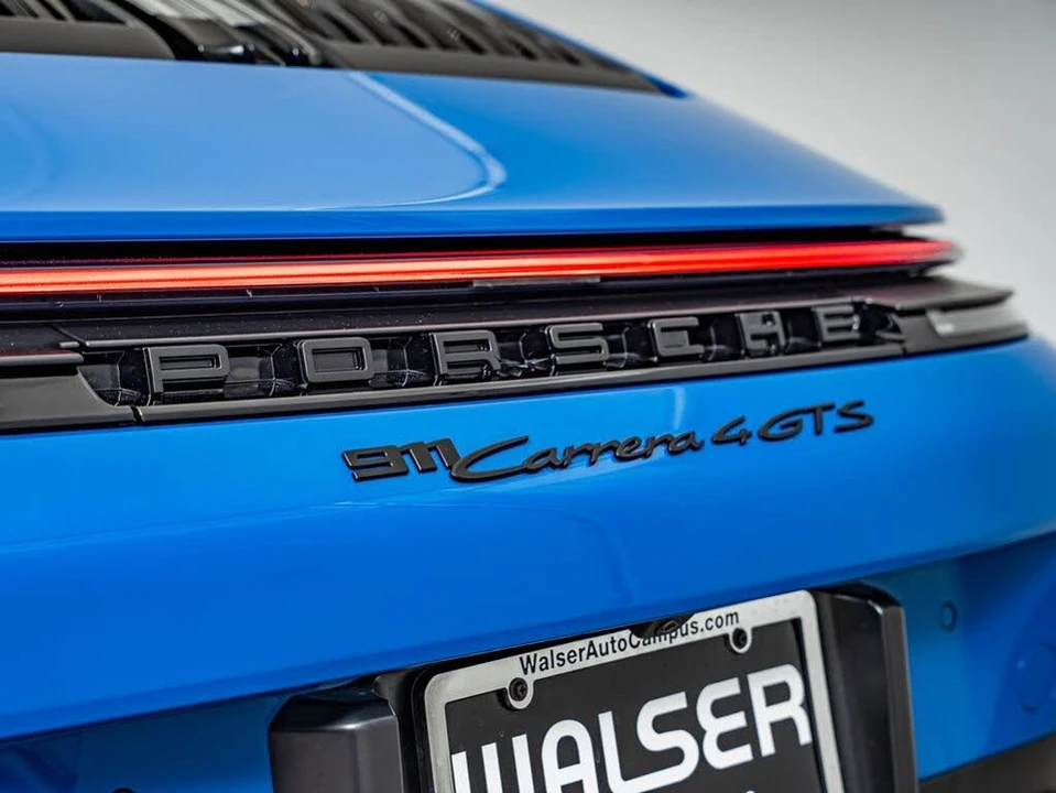 2025 Porsche 911 - Image 26 of 31