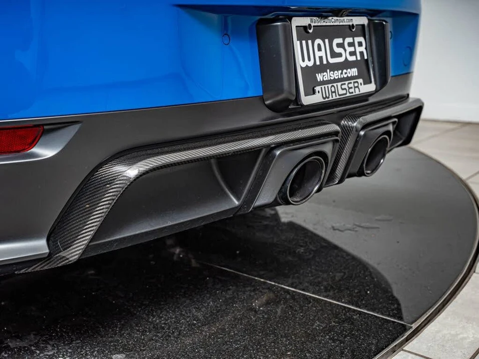 2025 Porsche 911 - Image 25 of 31