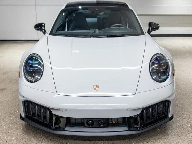 2025 Porsche 911 - Image 12 of 31