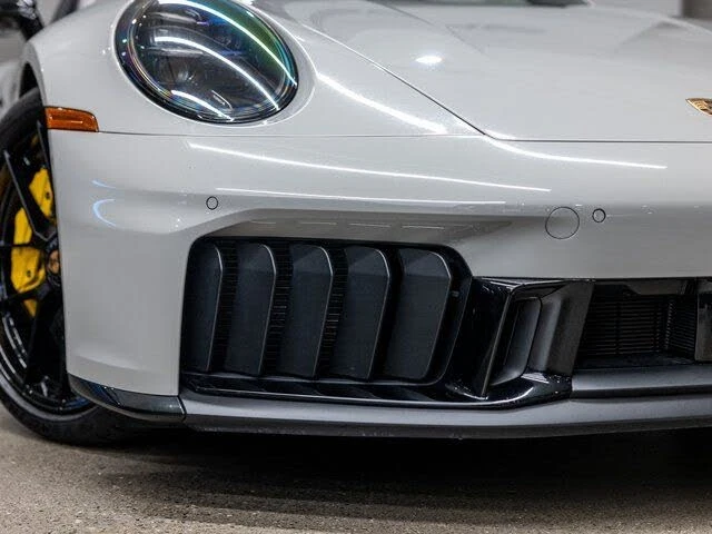 2025 Porsche 911 - Image 17 of 31