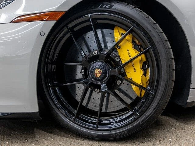 2025 Porsche 911 - Image 19 of 31