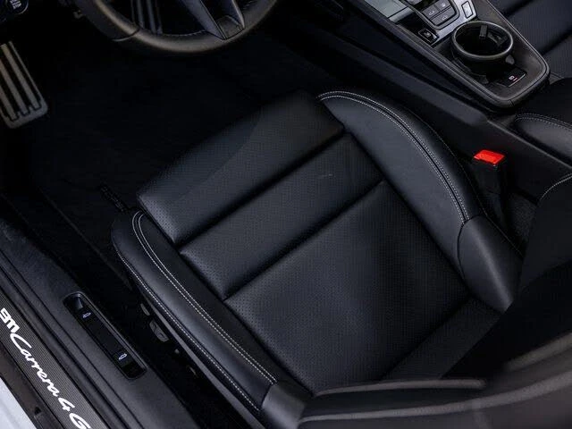 2025 Porsche 911 - Image 27 of 31