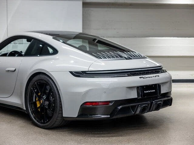 2025 Porsche 911 - Image 26 of 31