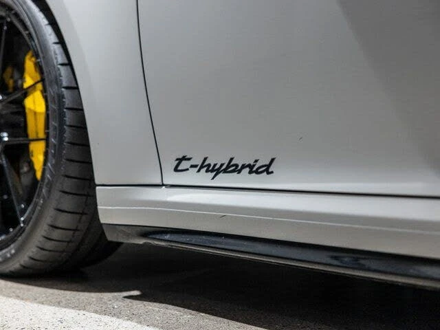 2025 Porsche 911 - Image 24 of 31