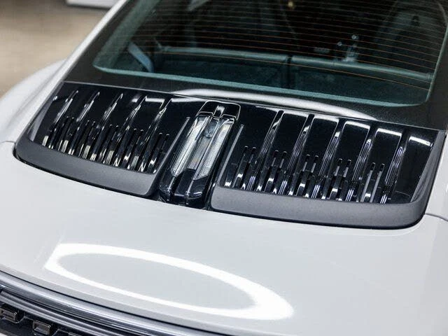 2025 Porsche 911 - Image 23 of 31