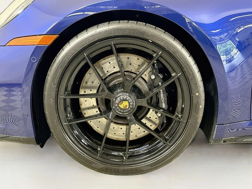 2025 Porsche 911 - Image 27 of 29