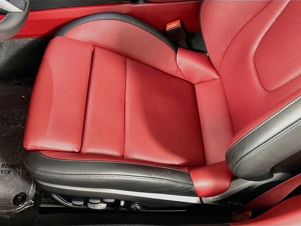 2025 Porsche 911 - Image 13 of 29