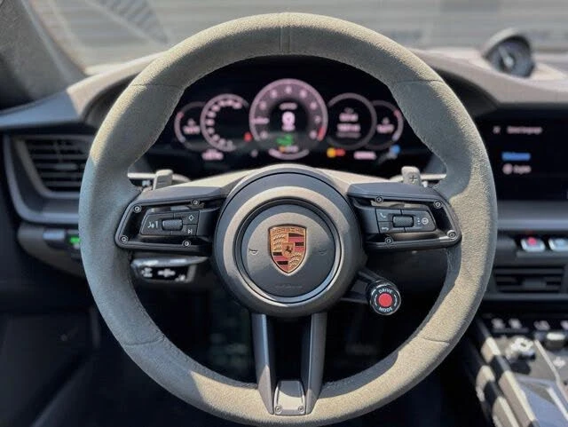 2025 Porsche 992 Carrera GTS - Image 18 of 31