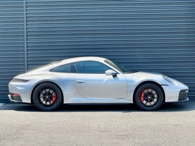 2025 Porsche 992 Carrera GTS - Image 8 of 31