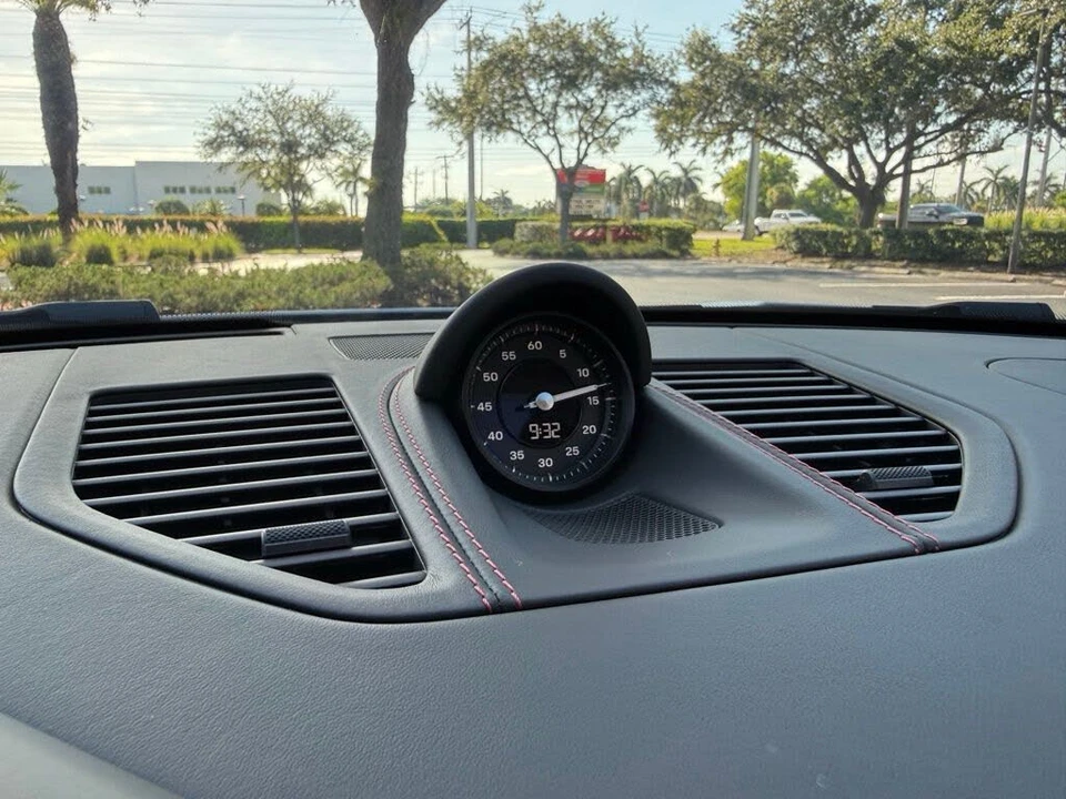 2025 Porsche 911 - Image 31 of 31