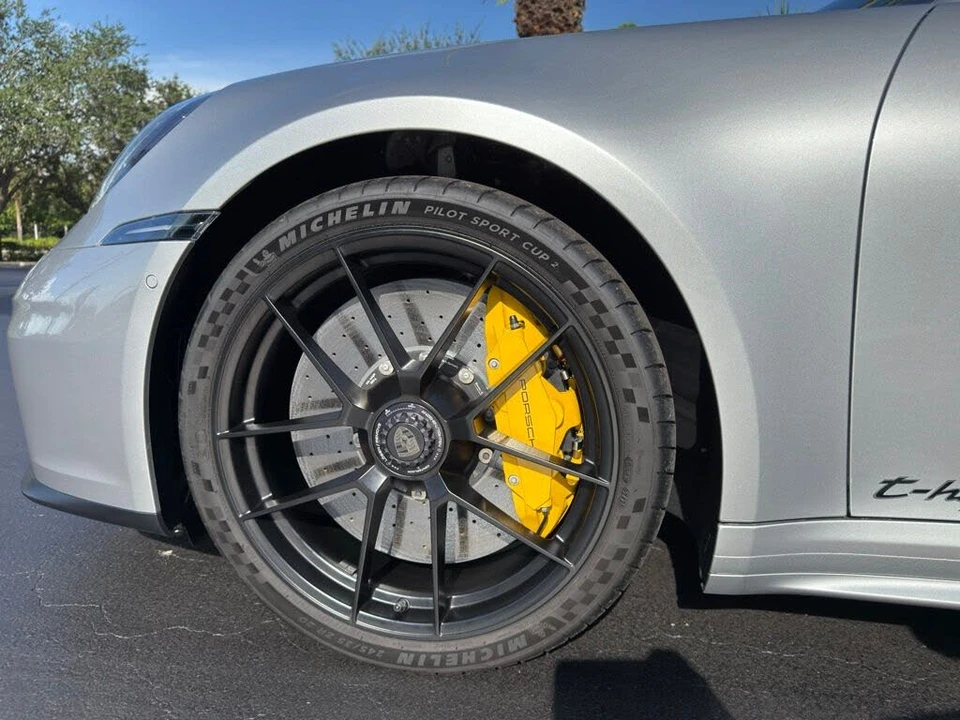2025 Porsche 911 - Image 9 of 31