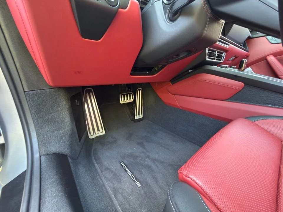 2025 Porsche 911 - Image 30 of 31