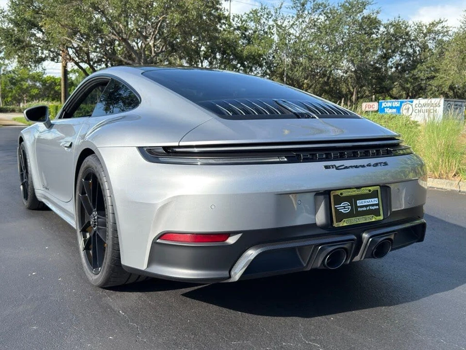 2025 Porsche 911 - Image 4 of 31