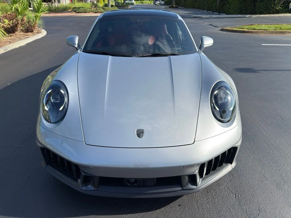 2025 Porsche 911 - Image 12 of 31