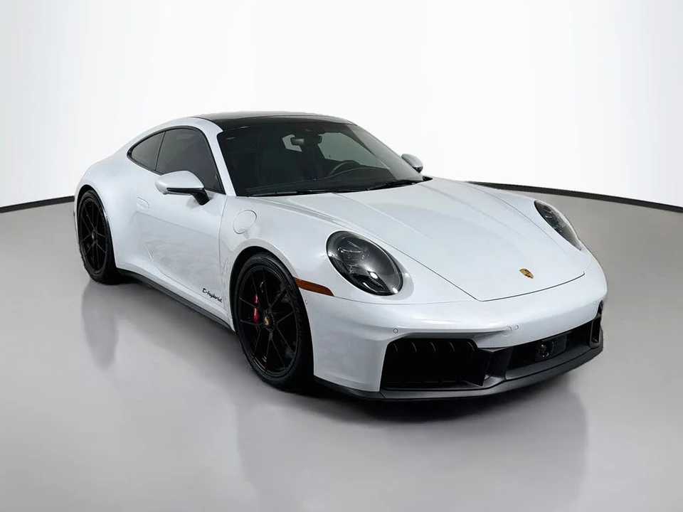 2025 Porsche 911 - Image 7 of 29