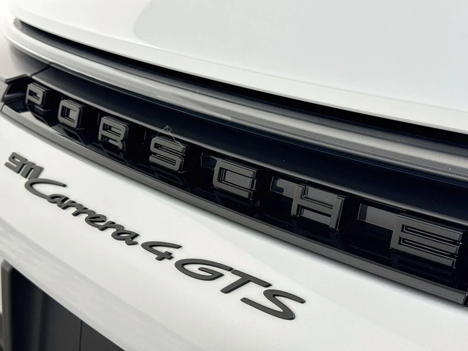 2025 Porsche 911 - Image 28 of 29