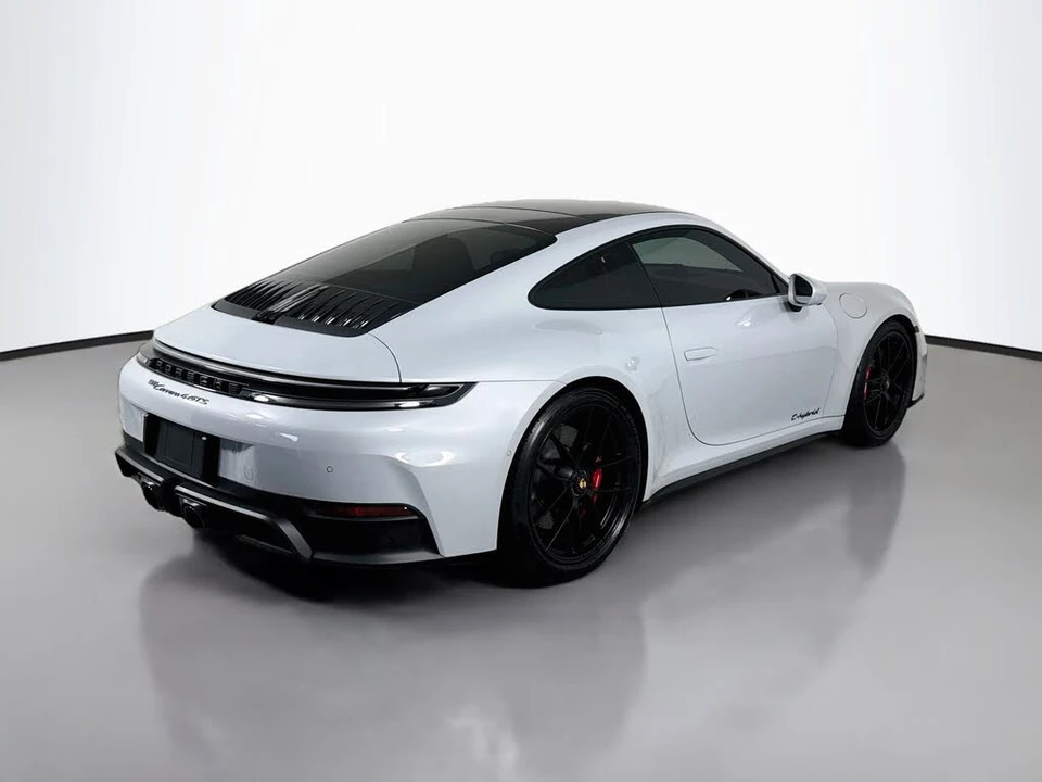 2025 Porsche 911 - Image 9 of 29