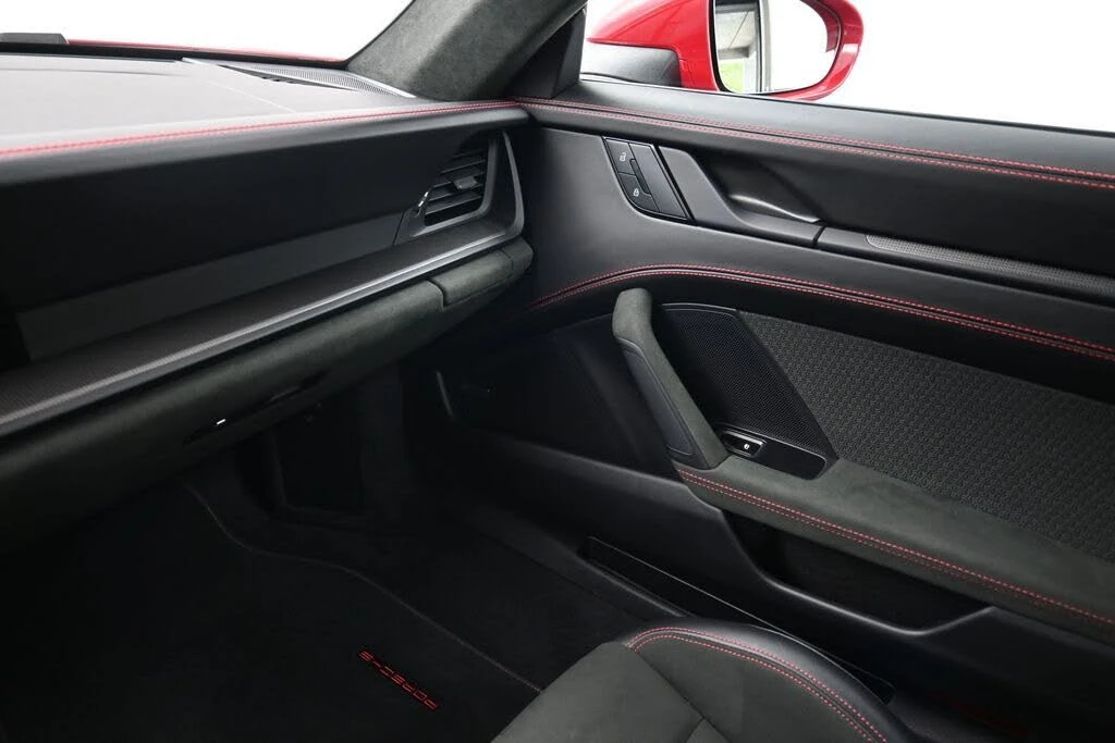 2025 Porsche 992 Carrera GTS - Image 22 of 31